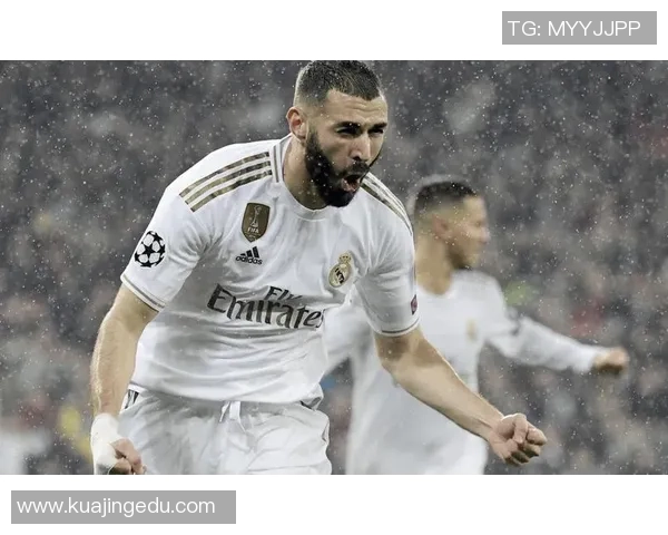 本泽马重返赛场展现王者风范助力球队冲击冠军荣耀